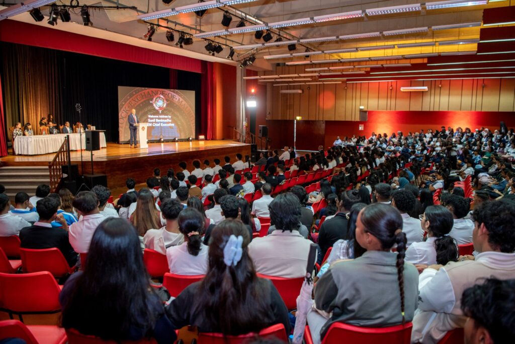 Next Generation of Investors Shines at 2025 SEM Young Investor Awards