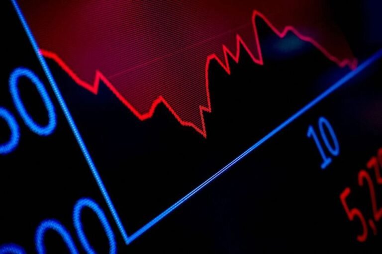 Investors Revive Dotcom-Era Strategy
